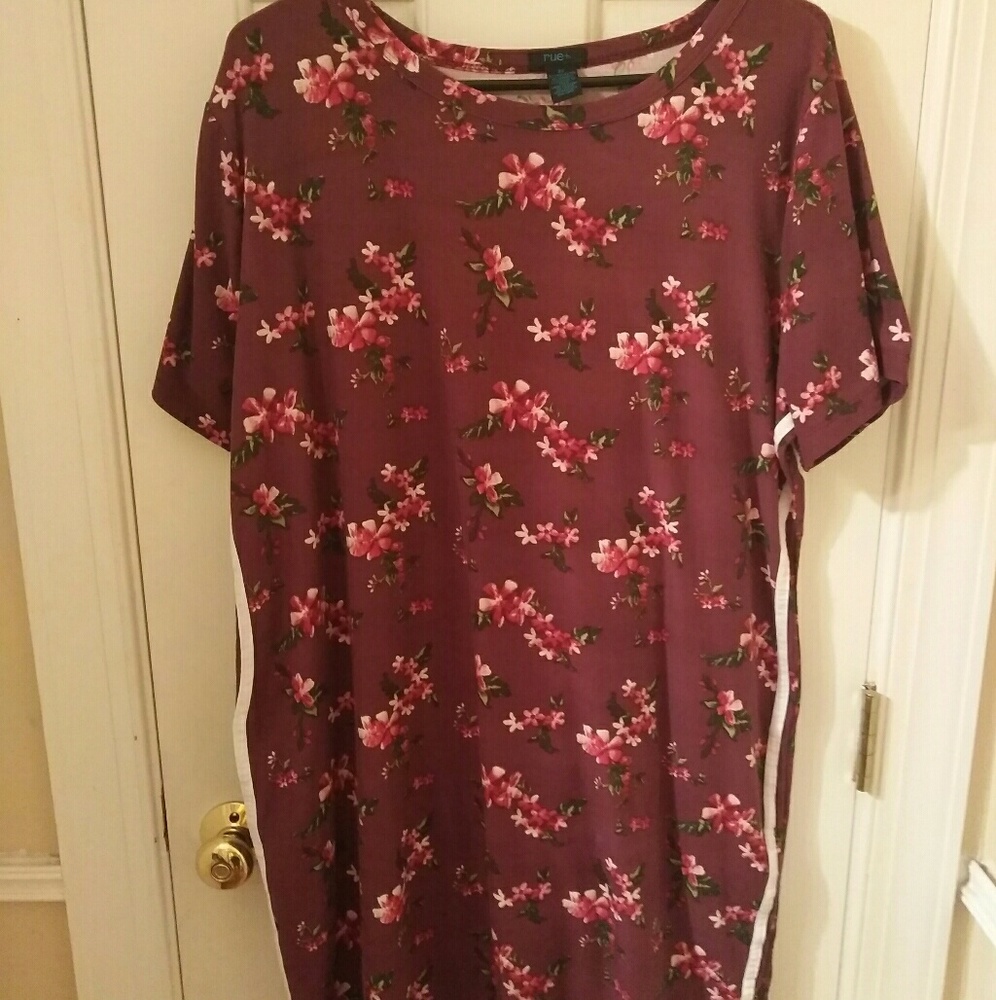 burgendy flower print dress